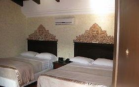 Howard Johnson Antigua Guatemala